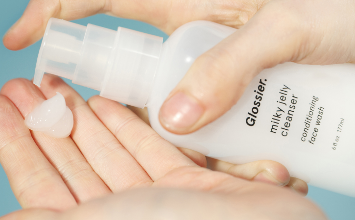 How To Use Glossier's Jelly Cleanser