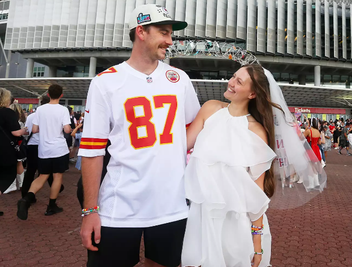 Travis Kelce Jerseys