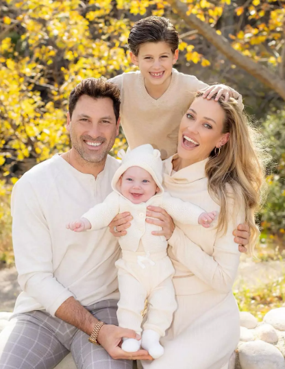 Maksim Chmerkovskiy & Peta Murgatroyd with Kids