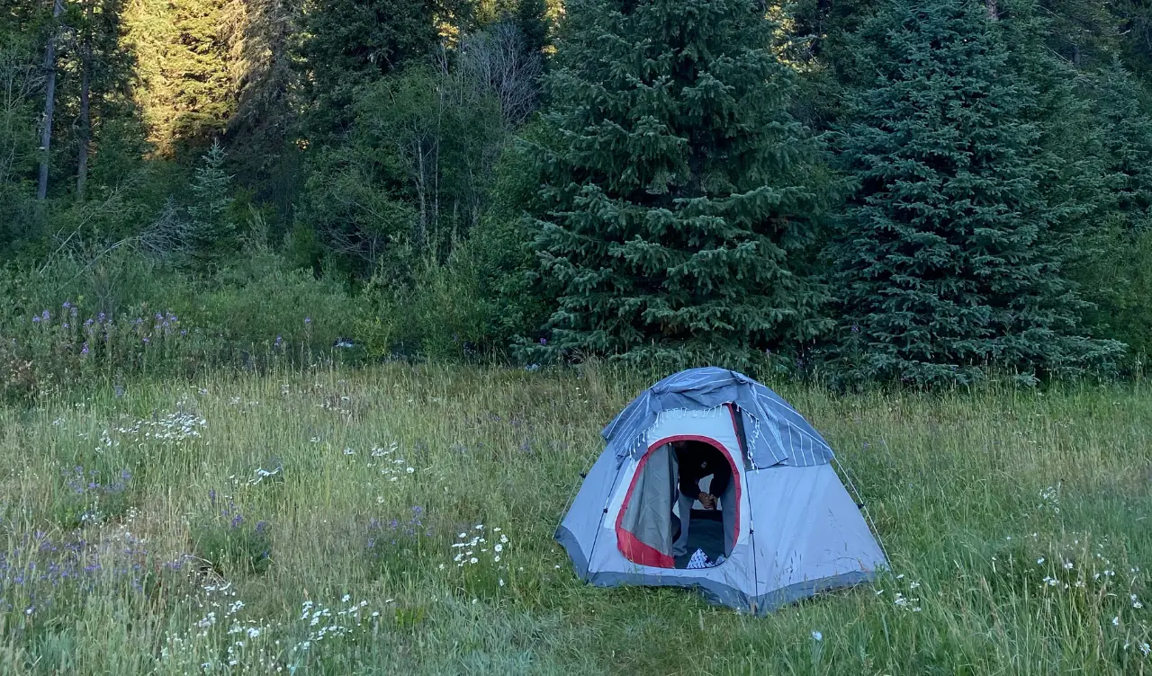 Fofana Pod Tent outdoors
